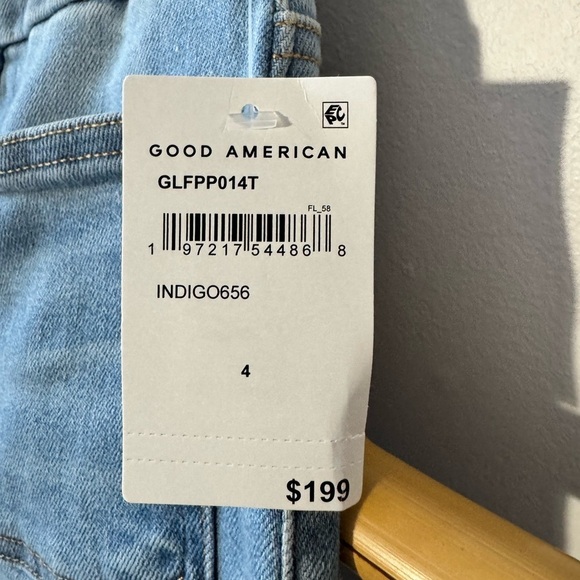 Good American Jeans -Size 4 - Picture 6 of 9